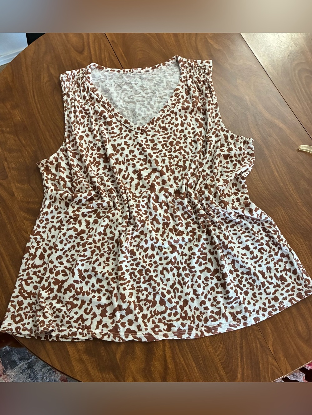 24/7 by Maurices Women’s Brown Leopard Print V-Neck Sleeveless Top